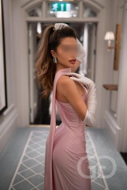 escorts london busty latin girls petite DONATELLA